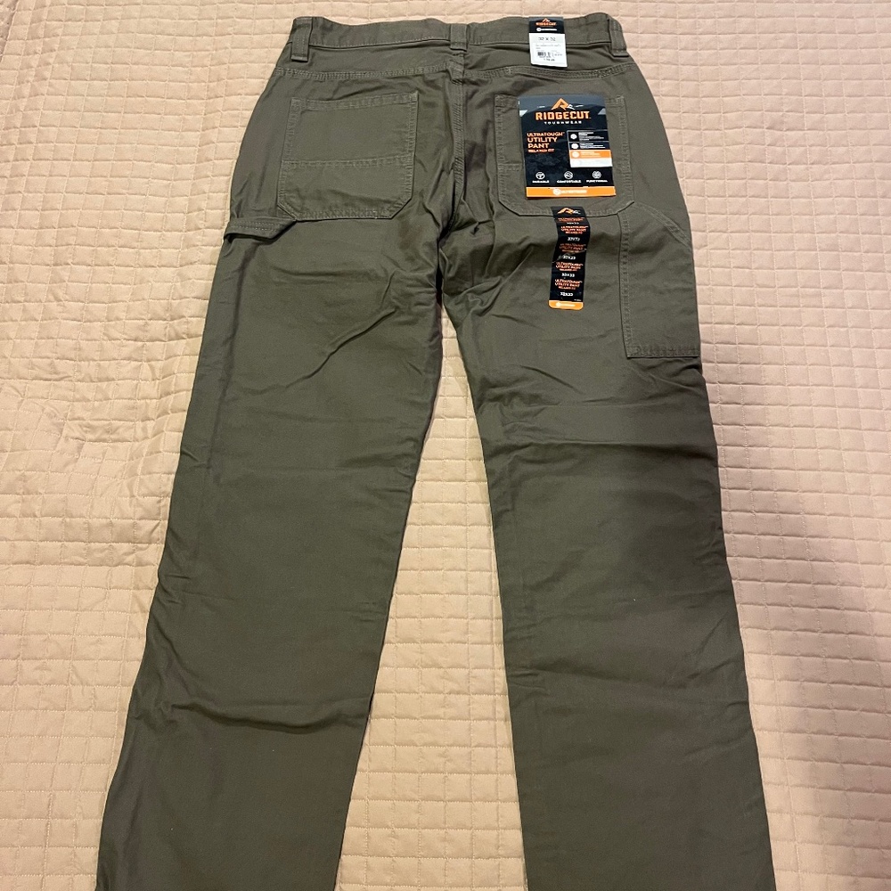 Ridgecut Men's Work Pants (size 32/32)